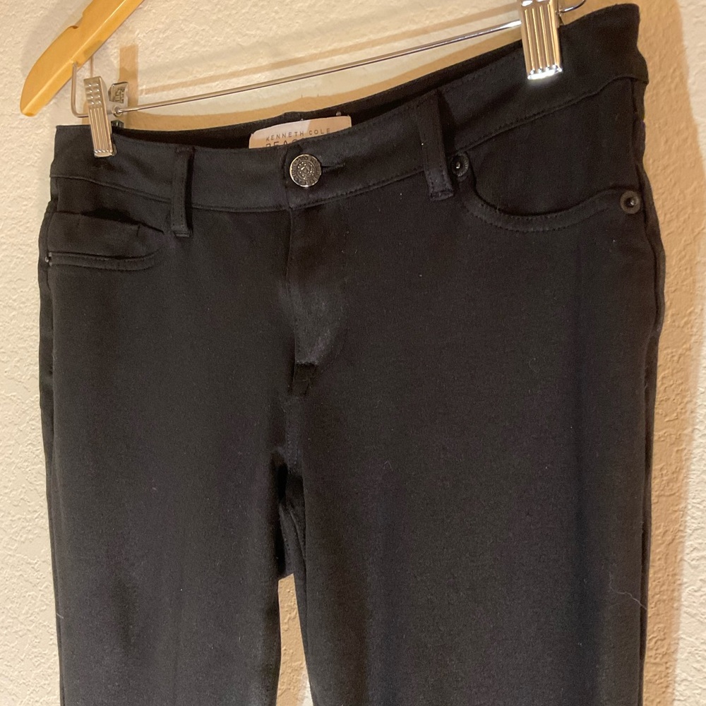 Kenneth Cole Cropped Pants, Black Mid Rise Jeggings: Size 4